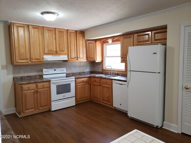 604 Oakwood Ave, Jacksonville, NC 28546 - photo 6