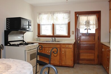 18328 Burnham Ave, Lansing, IL 60438 - photo 6