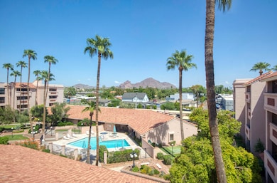Pool & Views