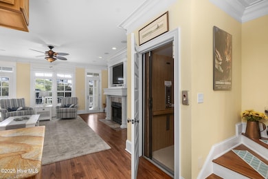 Elevator to all floors