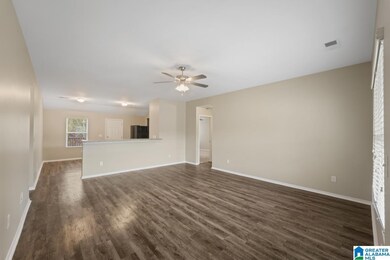 504 Margaret Ln, Calera, AL 35040 - photo 2