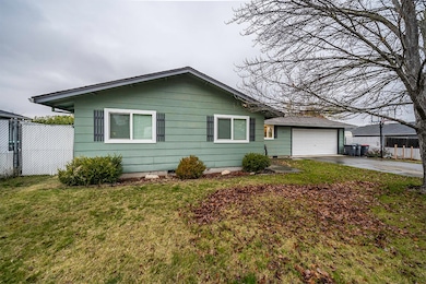 1573 Valley View Dr, Medford, OR 97504 - photo 3