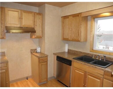 Kitchen. Gorgeous Brand New Kitchen w/ Dishwasher 