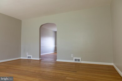 1914 Heathfield Rd, Baltimore, MD 21239 - photo 6