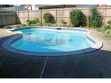 Swimming Pool/Hot Tub/Sauna.