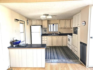 2305 W Ruthrauff Rd unit E1, Tucson, AZ 85705 - photo 5