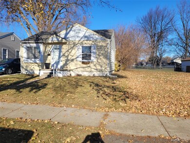 1721 E Milton Ave, Hazel Park, MI 48030 - photo 2