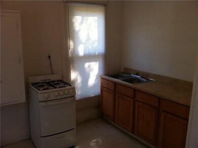 605 E Springer Ave unit 4, Guthrie, OK 73044 - photo 6