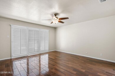 10625 Park View Cir, El Paso, TX 79935 - photo 5
