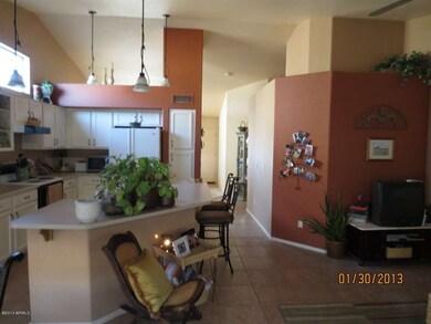 2600 S Los Altos Dr 003