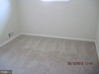 14200 Adkins Rd, Laurel, MD 20708 - photo 4