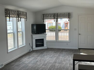 17 Franklin St, Lincoln, NH 03251 - photo 5