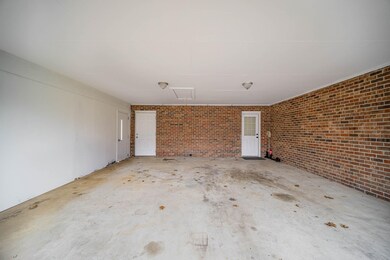 1310 Wesley St, Shelbyville, TN 37160 - photo 4