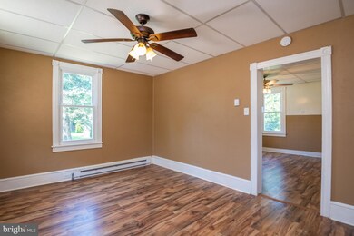 101 Walnut St, Mohnton, PA 19540 - photo 5