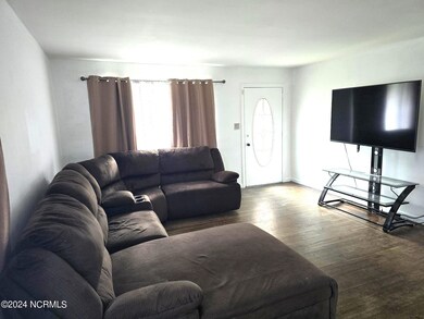 502 Jarman St, Jacksonville, NC 28540 - photo 6