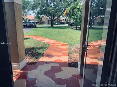 802 SW 124th Terrace, Davie, FL 33325 - photo 3