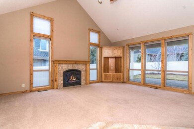 Yew Ln SW 3733 (5 of 38)