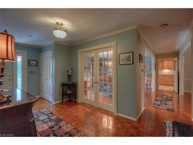 Another view of foyer and walkway to kitchen.