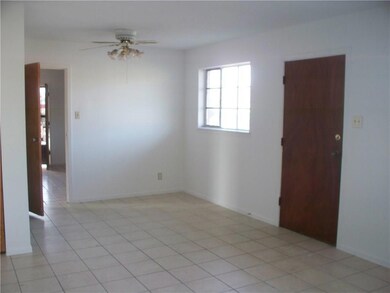 10200 Chinaberry Dr, El Paso, TX 79925 - photo 4