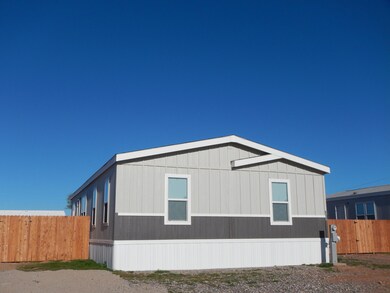 512 CLAESSENS DR