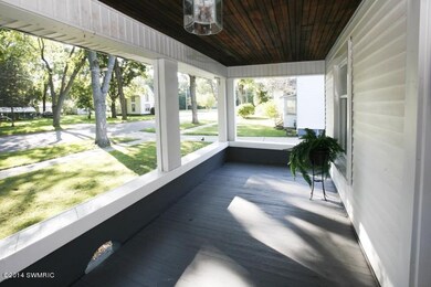 113 S Andrews St, Three Rivers, MI 49093 - photo 2