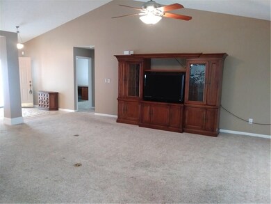 12933 Broncos Dr, Fishers, IN 46037 - photo 5