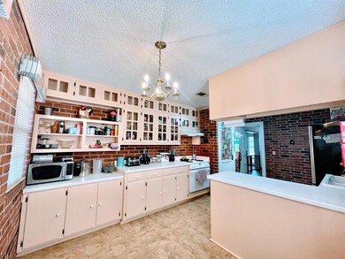 380 Woodbine Estates Rd, Gainesville, TX 76240 - photo 6