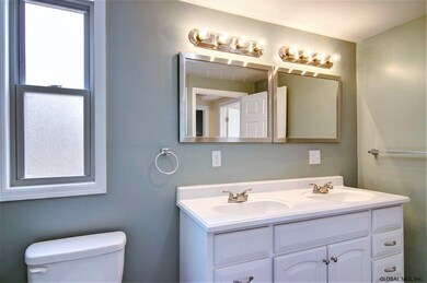 16 Grove St, Delmar, NY 12054 - photo 4