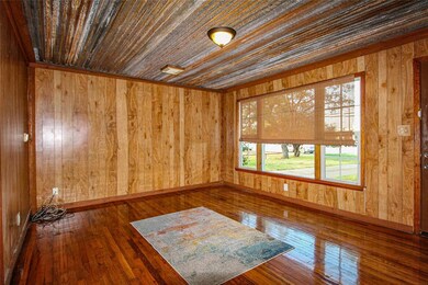 2115 N Center St, Bonham, TX 75418 - photo 7