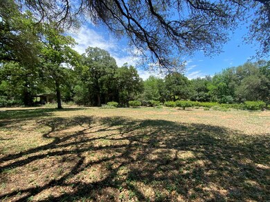 443 S Milam St, Fredericksburg, TX 78624 - photo 7