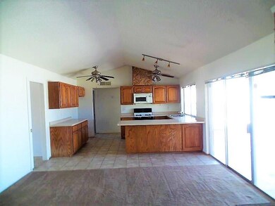 10841 Bella Vista Dr, El Paso, TX 79935 - photo 6