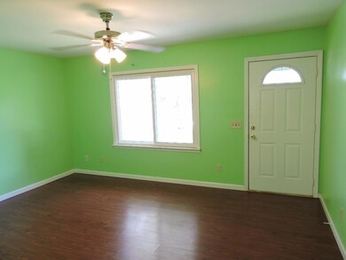 812 Sedgefield Ct, Manchester, TN 37355 - photo 3