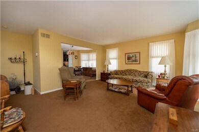 265 Ridings Cir, Macungie, PA 18062 - photo 3