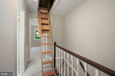 3113 Valentino Ct, Oakton, VA 22124 - photo 2