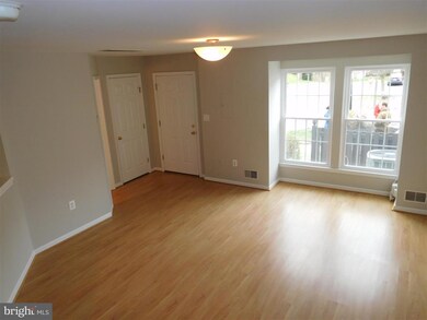 9225 Cardinal Forest Ln unit 34, Lorton, VA 22079 - photo 2