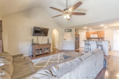 3818 S 201st East Ave, Broken Arrow, OK 74014 - photo 7