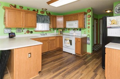 3113 E Highview Dr, Des Moines, IA 50320 - photo 7