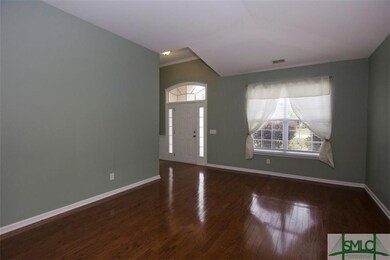 Interior / Entrance / Formal Dining Room