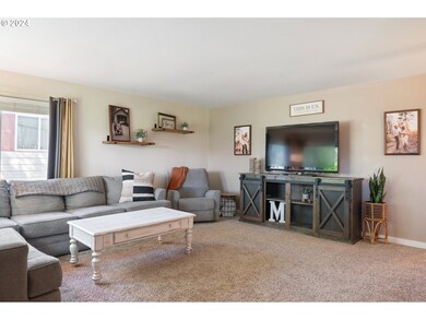 3128 Hemlock St, Longview, WA 98632 - photo 3