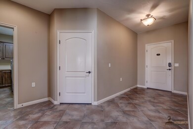 6 Foyer