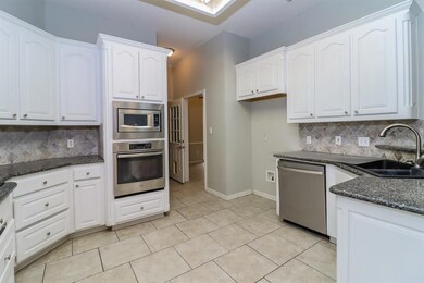 417 Bonita Dr, Granbury, TX 76049 - photo 7