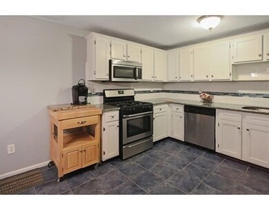 60 Florry Dr unit 15, Dracut, MA 01826 - photo 2