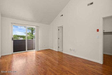 453 E Putnam Ave unit 3C, Cos Cob, CT 06807 - photo 7