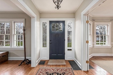 a 2050 Fairfax Road-009