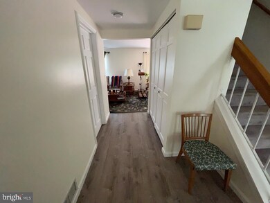 6817 Kerman Rd, Lanham, MD 20706 - photo 4