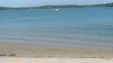 33 Cleveland Way, Buzzards Bay, MA 02532 - photo 3