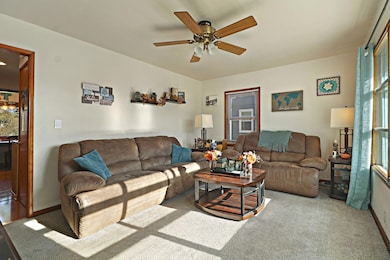 3466 E Waterford Ave, Saint Francis, WI 53235 - photo 3