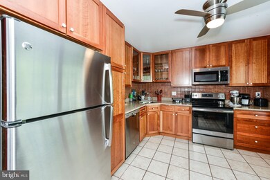 2414 Albot Rd, Reston, VA 20191 - photo 2