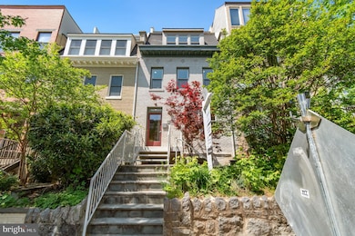 2448 Ontario Rd NW unit 3, Washington, DC 20009 - photo 2