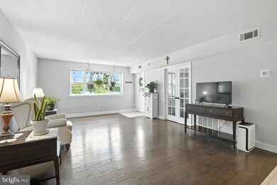 101 Riversedge Dr unit CONDO 101, Norristown, PA 19403 - photo 4